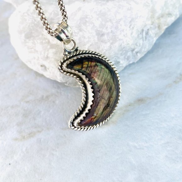 925 Sterling Silver CRESCENT MOON Natural Labradorite Crystal Pendant Necklace - Picture 4 of 9
